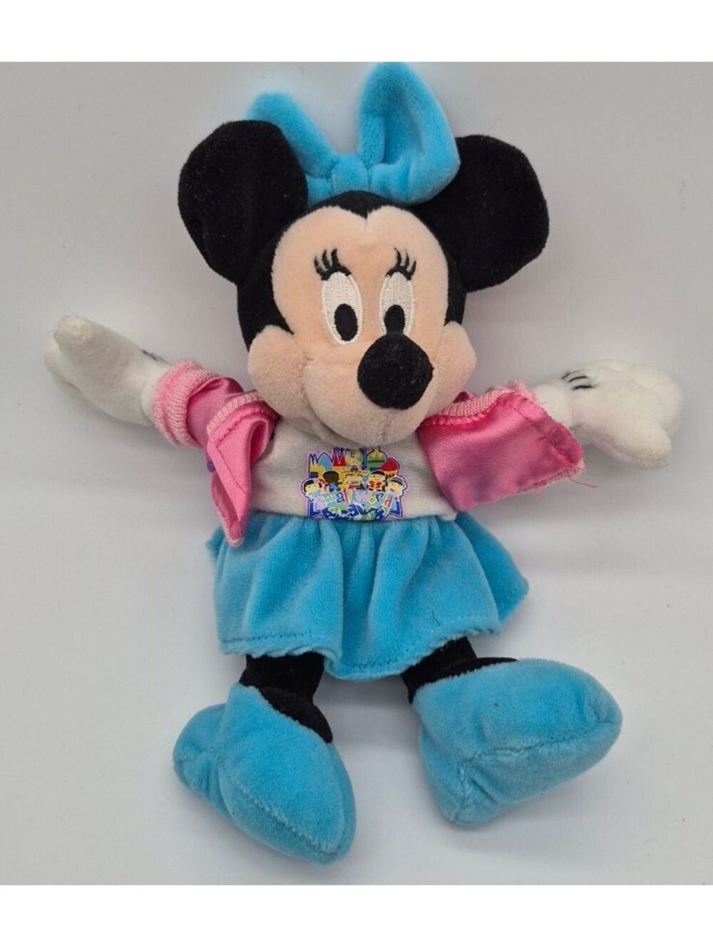 Disney Minnie Mouse It’s a Small World 10” Bean Bag Plush